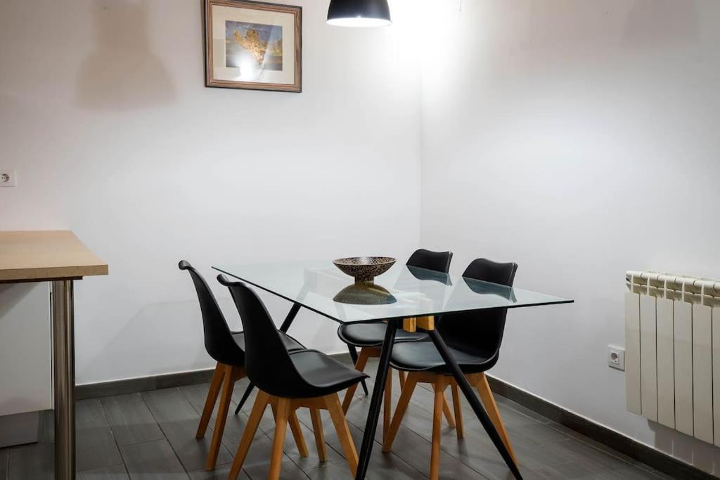 Apartamento El Castuo Centro Historico Con Parking Caces Exterior foto