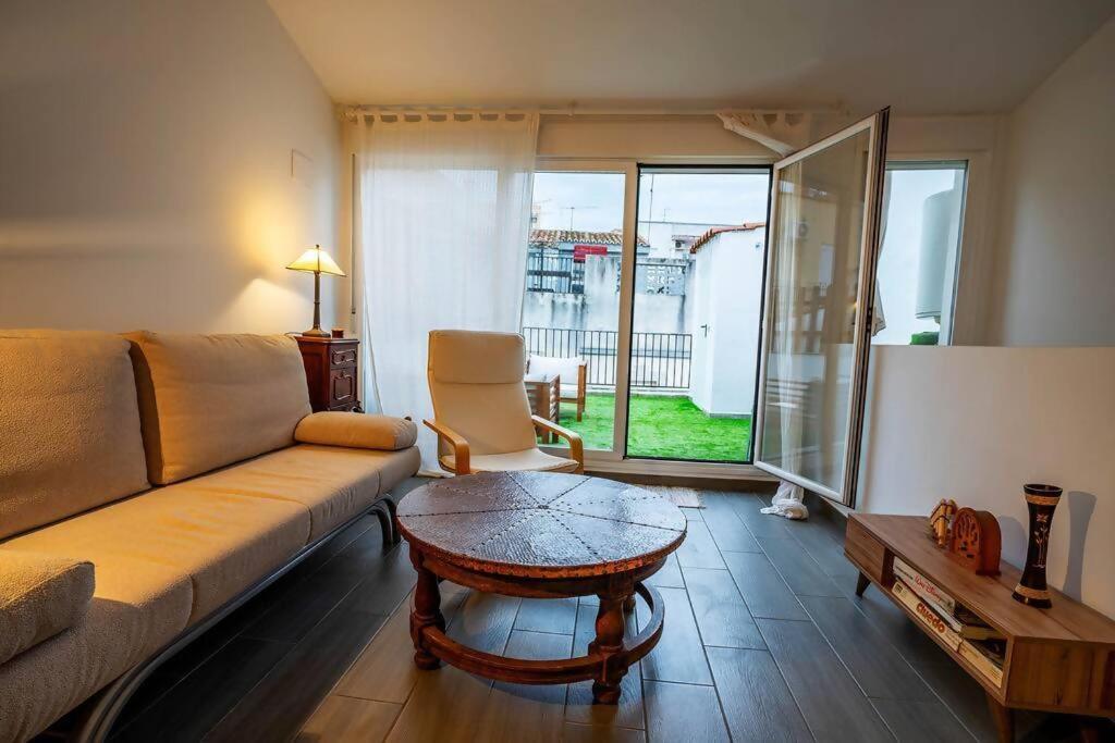 Apartamento El Castuo Centro Historico Con Parking Caces Exterior foto