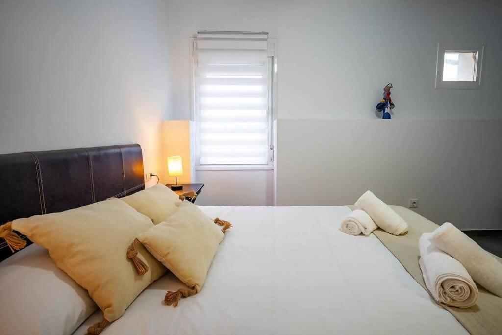 Apartamento El Castuo Centro Historico Con Parking Caces Exterior foto